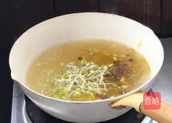 Illustration of how to make pork liver slices in sour soup 8