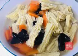 Illustration of how to make cold yuba 4