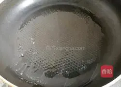 Illustration of how to make quick-fried dumplings 2