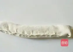 Illustration of how to make multi-layered dough cakes 6