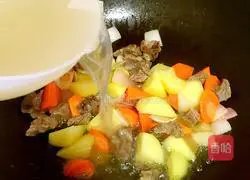 Illustration of how to make curry beef 6