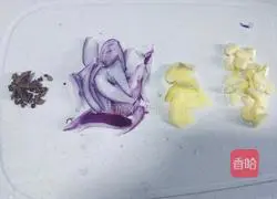 Illustration of braised small yellow croaker 5