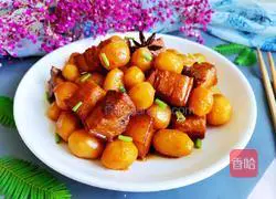 Illustration of how to cook pork belly and braised baby potatoes 17