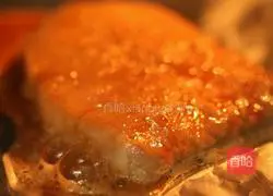 Illustration of how to make Chinese pork chop buns 4