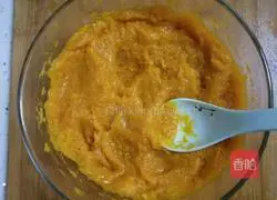Illustration of how to make pumpkin rose rolls 2