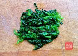 Illustration of how to make spinach and shrimp steamed egg custard 2