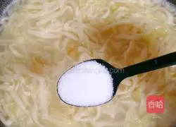 Illustration of how to make cabbage hot soup noodles 16
