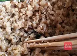 Illustration of how to make pork-skin buns (pork-skinned chives) 9