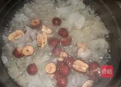 Tremella fuciformis and red dates Illustration of how to make sago 3