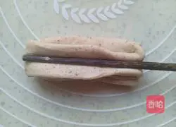 Illustration of how to make red date flower roll steamed buns 13