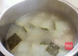 Winter Melon, Barley and Pork Ribs Soup Illustration 9