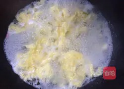 Illustration of how to make broad bean and egg soup 7