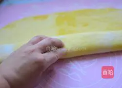 Illustration of how to make pumpkin rolls 6