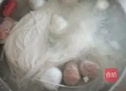 Illustration of how to make birthday noodles 3