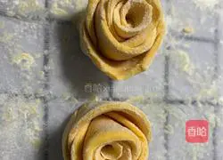 Illustration of how to make pumpkin steamed buns 10