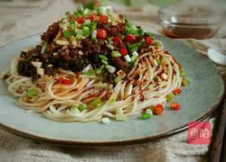 Illustration of how to make Yibin noodles 14