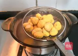 Chestnut pork ribs soup recipe 8