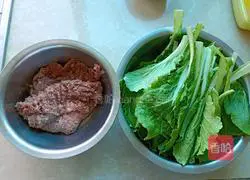 Illustration of how to make cabbage and meatball soup 1