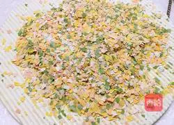 Illustration of how to make vegetable noodles for babies over 8 months old 6