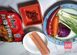 Illustration of how to make spicy fried noodles 1
