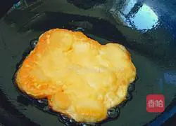 Illustration of how to make banana yogurt egg pancake 10