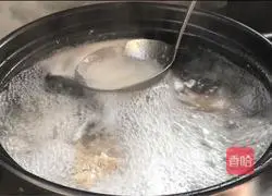 Illustration of how to make yam and corn spine soup 3