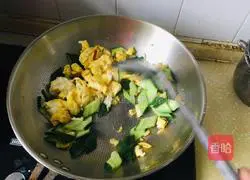 Illustration of how to make fried cucumbers with eggs 6