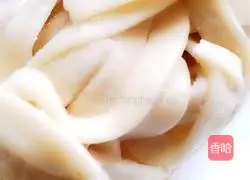 sauerkraut Illustration of making noodles 3