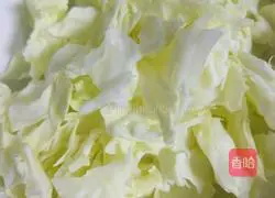 Illustration of how to make fried pasta with tomato sauce 2