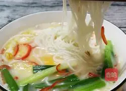 Illustration of making fish soup noodles 12