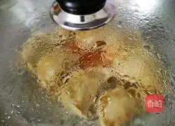 Illustration of how to make fried dumplings with frozen dumplings 10