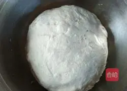 Illustration of how to make triangular sesame cakes 4