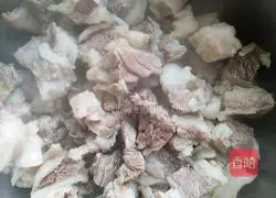 Illustration of how to make beef brisket stewed with tomatoes 2