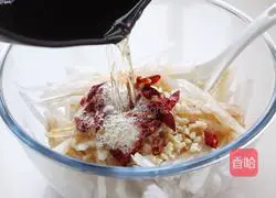 Illustration of how to make cold shredded white radish 6