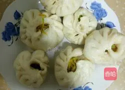 Illustration of how to make minced green pumpkin buns 18