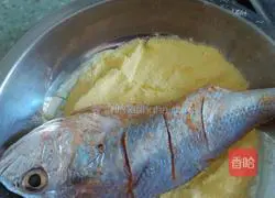 Illustration of how to make pan-fried yellow croaker 5