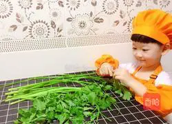 Illustration of how to make celery and peanuts 7