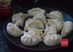 Illustration of how to make fresh meat dumplings 6