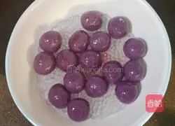 Illustration of how to make milk taro balls and mango sago 17