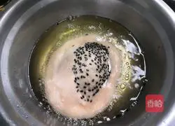 Illustration of how to make salty pancakes 8