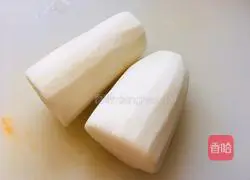 Illustration of how to simmer radish in chicken soup 1