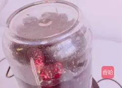 Illustration of how to make mulberry and leek dumplings 2