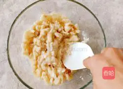 Illustration of how to make banana pancakes 2