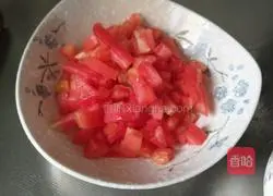 Illustration of how to make tomato and egg soup 1