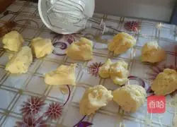 Illustration of how to make pineapple cake 14