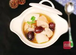Illustration of how to make chicken soup with red dates and yam 11