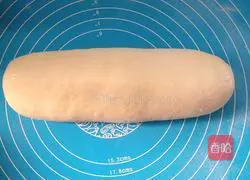 Illustration of how to cut steamed buns with milk knife 6