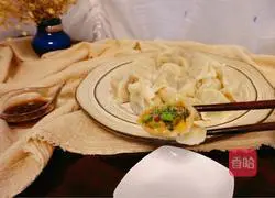 Chives and hairtail fish dumplings#New Year's Eve dinner recipe illustration 19