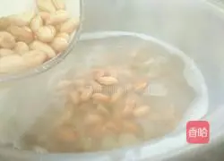 Illustration of how to make peanut pig skin jelly 8