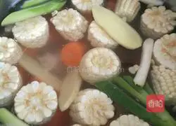 Illustration of how to make pork ribs and corn soup 3